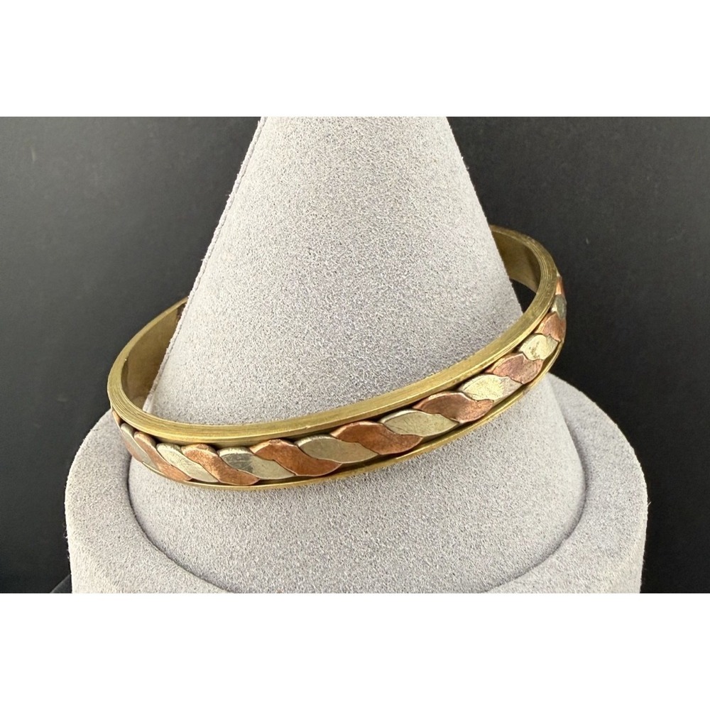 Vintage Cuff Bracelet Hammered Twisted‎ Metal Magnetic 7.5"